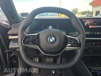 2026 BMW 5 Series Sedan 530i xDrive - miniatura 16
