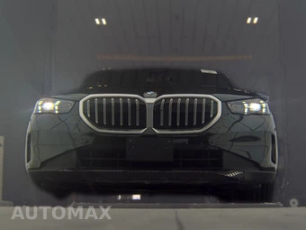 2026 BMW 5 Series Sedan 530i xDrive - miniatura 3
