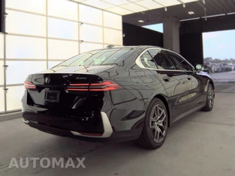 2026 BMW 5 Series Sedan 530i xDrive - miniatura 5