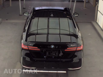 2026 BMW 5 Series Sedan 530i xDrive - miniatura 6