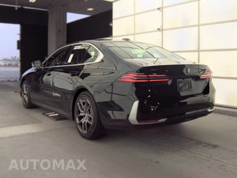 2026 BMW 5 Series Sedan 530i xDrive - miniatura 8