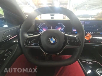 2026 BMW 5 Series Sedan 530i xDrive - miniatura 16