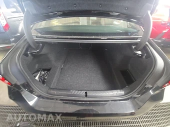 2026 BMW 5 Series Sedan 530i xDrive - miniatura 23