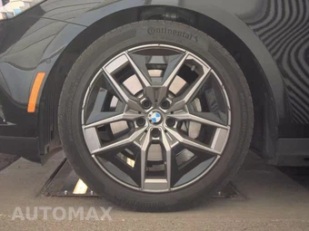 2026 BMW 5 Series Sedan 530i xDrive - miniatura 9