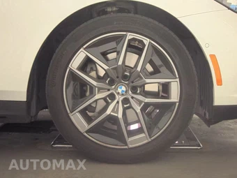 2026 BMW 5 Series Sedan 530i xDrive - miniatura 10