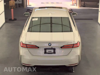 2026 BMW 5 Series Sedan 530i xDrive - miniatura 6