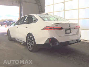 2026 BMW 5 Series Sedan 540i xDrive M SPORT LINE - miniatura 8