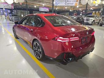 2026 BMW 5 Series Sedan 540i xDrive M SPORT LINE - miniatura 2