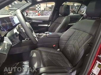 2026 BMW 5 Series Sedan 540i xDrive M SPORT LINE - miniatura 6
