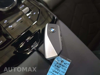 2026 BMW 5 Series Sedan 540i xDrive M SPORT LINE - miniatura 8