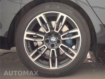 2026 BMW 5 Series Sedan 540i xDrive M SPORT LINE - miniatura 11