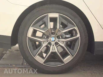 2026 BMW 5 Series Sedan 540i xDrive - miniatura 11