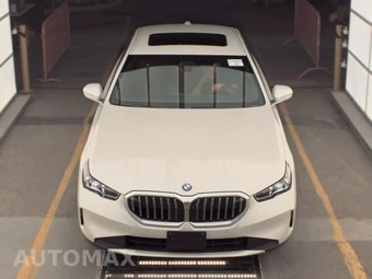 2026 BMW 5 Series Sedan 540i xDrive - miniatura 2