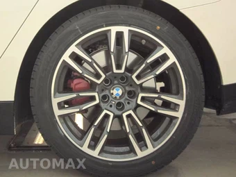 2026 BMW 5 Series Sedan 540i xDrive - miniatura 12