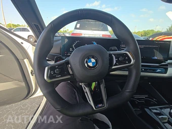 2026 BMW 5 Series Sedan 540i xDrive - miniatura 16