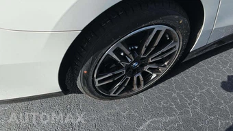 2026 BMW 5 Series Sedan 540i xDrive - miniatura 27