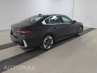 2026 BMW 5 Series Sedan 540i xDrive - miniatura 4