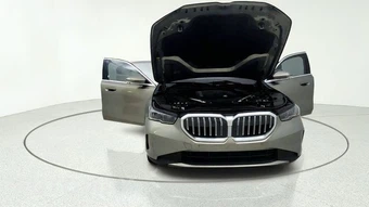 2026 BMW 5 Series Sedan 540i xDrive - miniatura 10