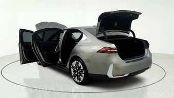 2026 BMW 5 Series Sedan 540i xDrive - miniatura 13