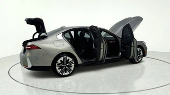2026 BMW 5 Series Sedan 540i xDrive - miniatura 15