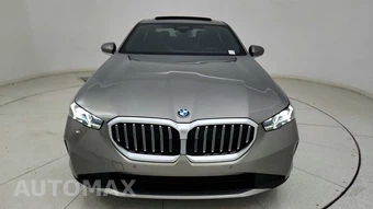 2026 BMW 5 Series Sedan 540i xDrive - miniatura 17