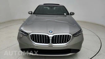 2026 BMW 5 Series Sedan 540i xDrive - miniatura 19
