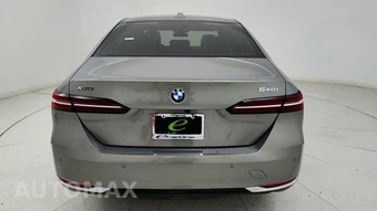 2026 BMW 5 Series Sedan 540i xDrive - miniatura 25