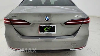2026 BMW 5 Series Sedan 540i xDrive - miniatura 26