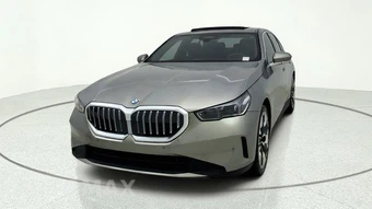 2026 BMW 5 Series Sedan 540i xDrive - miniatura 3
