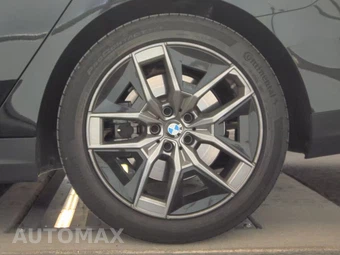 2026 BMW 5 Series Sedan 540i xDrive - miniatura 12