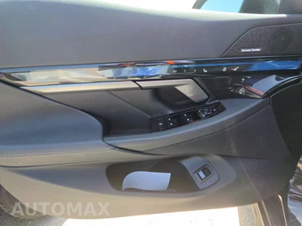 2026 BMW 5 Series Sedan 540i xDrive - miniatura 15