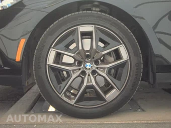 2026 BMW 5 Series Sedan 540i xDrive - miniatura 9