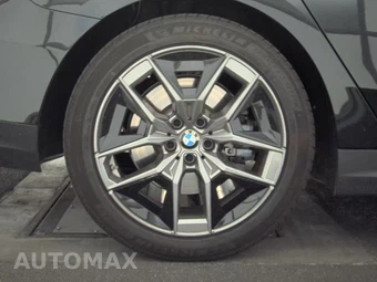 2026 BMW 5 Series Sedan 540i xDrive - miniatura 11