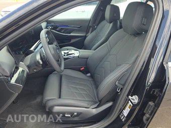 2026 BMW 5 Series Sedan 540i xDrive - miniatura 13