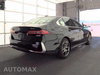 2026 BMW 5 Series Sedan 540i xDrive - miniatura 5