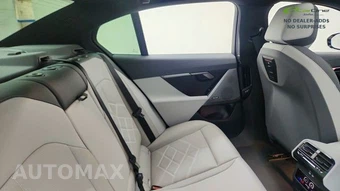 2026 BMW 5 Series Sedan 540i xDrive - miniatura 26