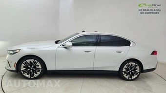 2026 BMW 5 Series Sedan 540i xDrive - miniatura 3