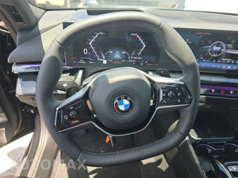 2026 BMW 5 Series Sedan 540i xDrive - miniatura 16