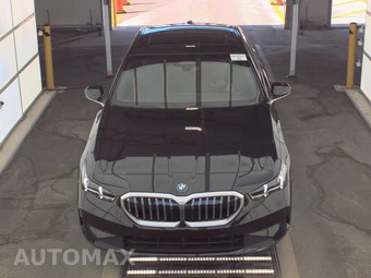 2026 BMW 5 Series Sedan 540i xDrive - miniatura 2