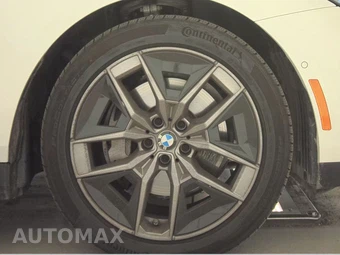 2026 BMW 5 Series Sedan 540i xDrive - miniatura 10