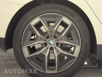 2026 BMW 5 Series Sedan 540i xDrive - miniatura 11