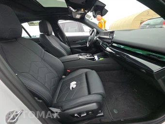 2026 BMW 5 Series Sedan 540i xDrive - miniatura 14