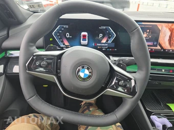 2026 BMW 5 Series Sedan 540i xDrive - miniatura 16