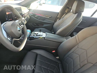 2026 BMW 5 Series Sedan 540i xDrive - miniatura 12