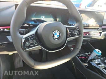 2026 BMW 5 Series Sedan 540i xDrive - miniatura 15