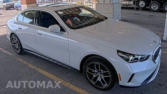 2026 BMW 5 Series Sedan 540i xDrive - miniatura 3