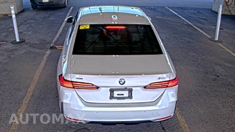 2026 BMW 5 Series Sedan 540i xDrive - miniatura 5