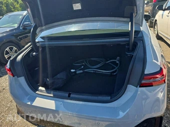2026 BMW 5 Series Sedan 550e xDrive - miniatura 19