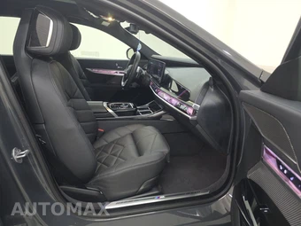 2026 BMW 7 Series 740i – miniatura 8