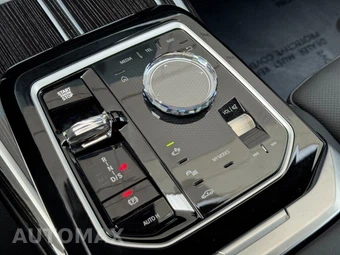 2026 BMW 7 Series 740i - miniatura 32